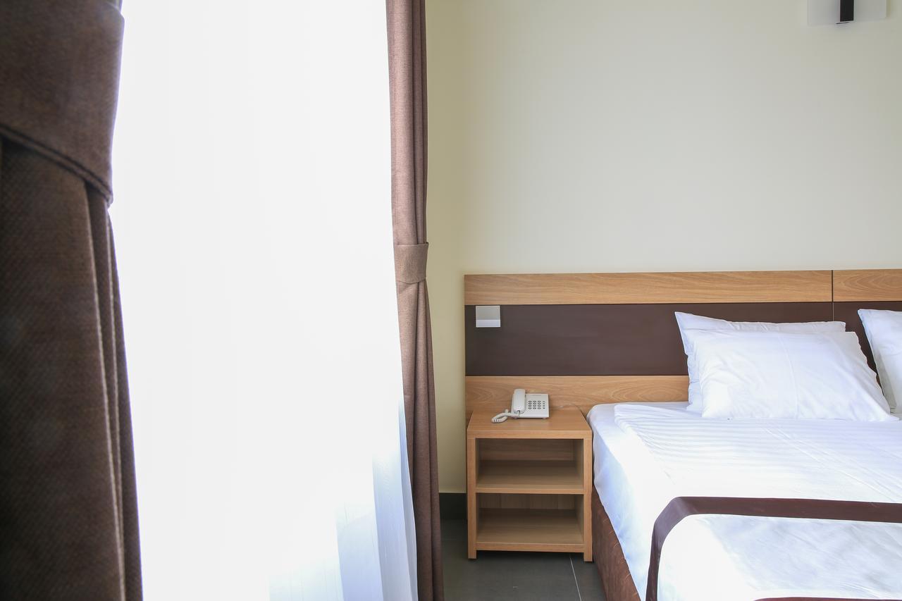 Punt Hotel Hai Phong Exterior photo